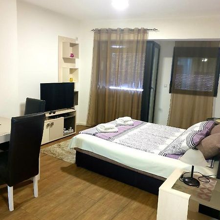 Laguna Apartman 2 นิส ภายนอก รูปภาพ