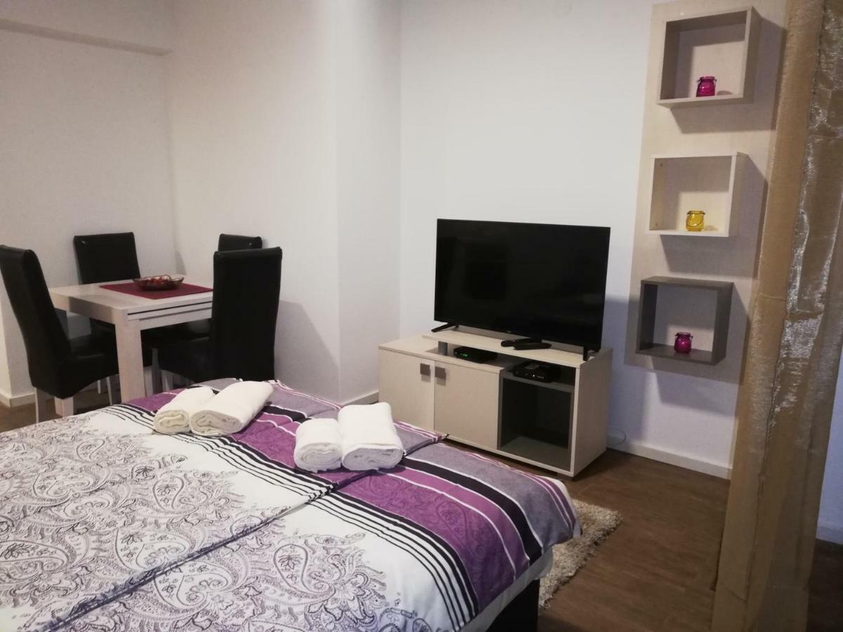 Laguna Apartman 2 นิส ภายนอก รูปภาพ